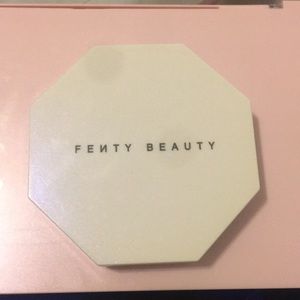 FENTY BEAUTY HIGHLIGHTER DUO